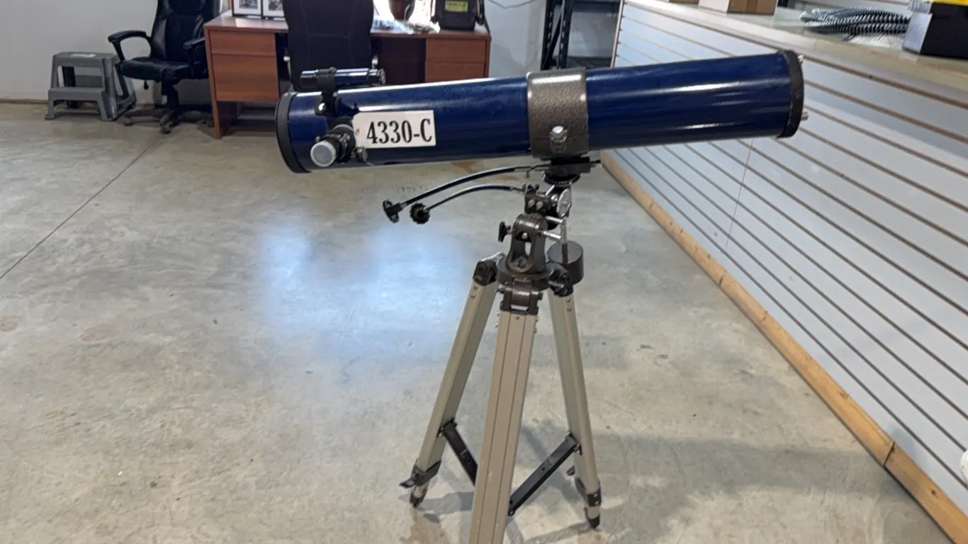 VISTA 811E TELESCOPE - LOCATED IN OFFICE