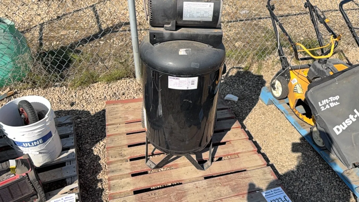 SANDBORN 145 LBS 120/240V AIR COMPRESSOR
