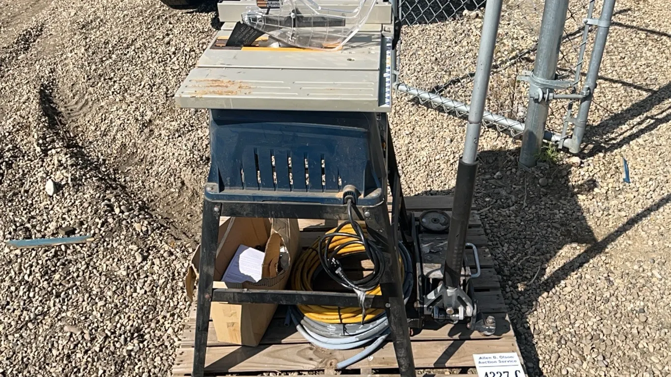 RYOBI 10" TABLE SAW w/ EXTRA ACCESSORIES, 2 - AIR HOSES, MOTORMASTER 2,500 LB JACK,