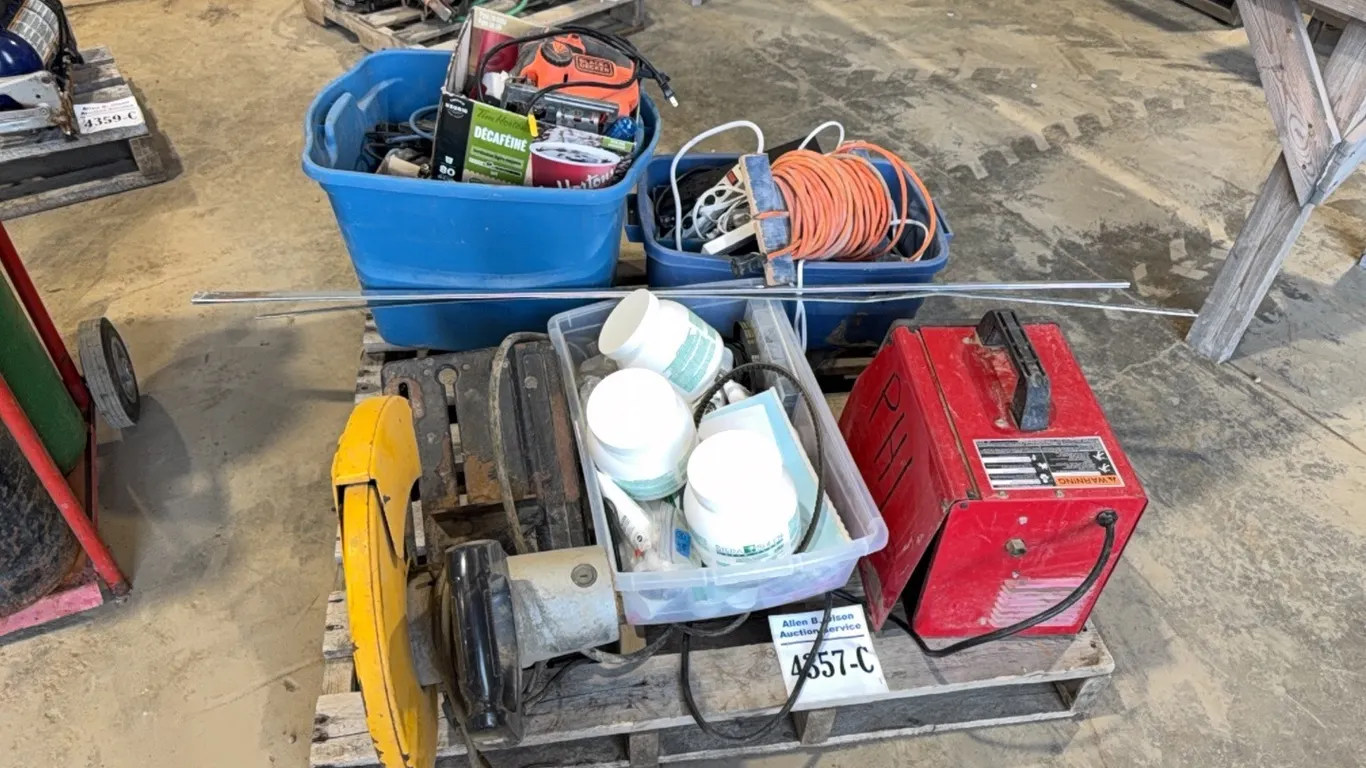 LINCOLN ELECTRIC WELD PAK 100 WELDER, DEWALT SAW, BLACK & DECKER JIGSAW, EXTENSION CORDS