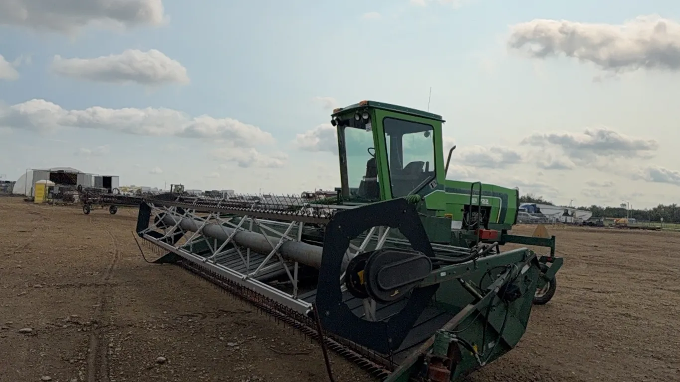 CCIL 722 26' SP SWATHER - s/n 38012-C0007