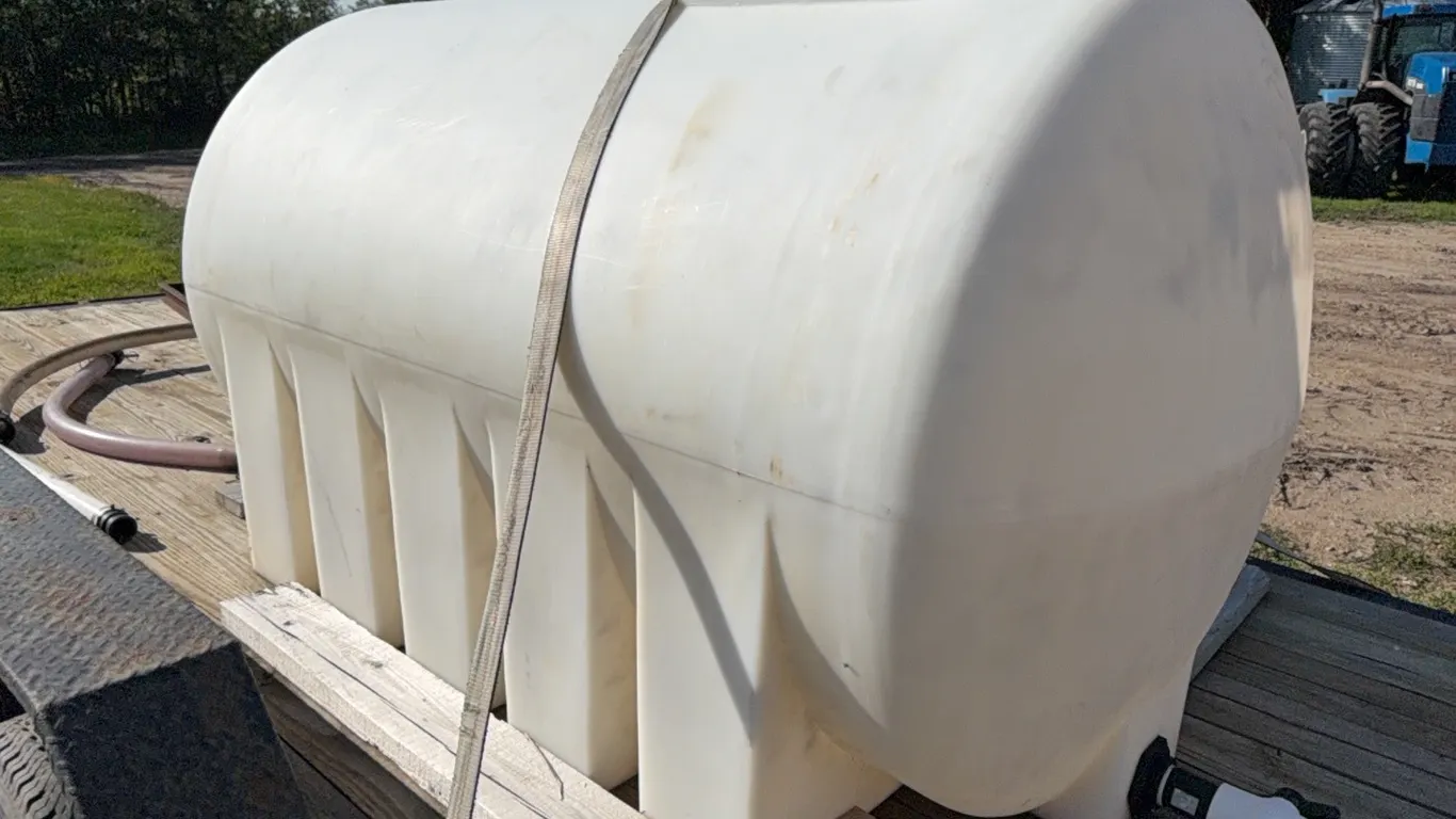 Poly Tank and Loading Hose