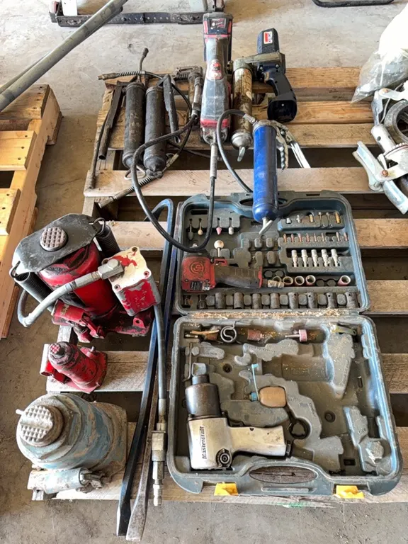 Hydraulic Jacks, Grease Guns, Pry Bars and Extras