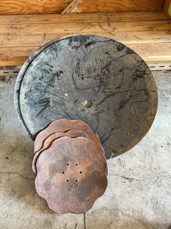 2 @ 28.5” and 3 @ 16” Disk Blades