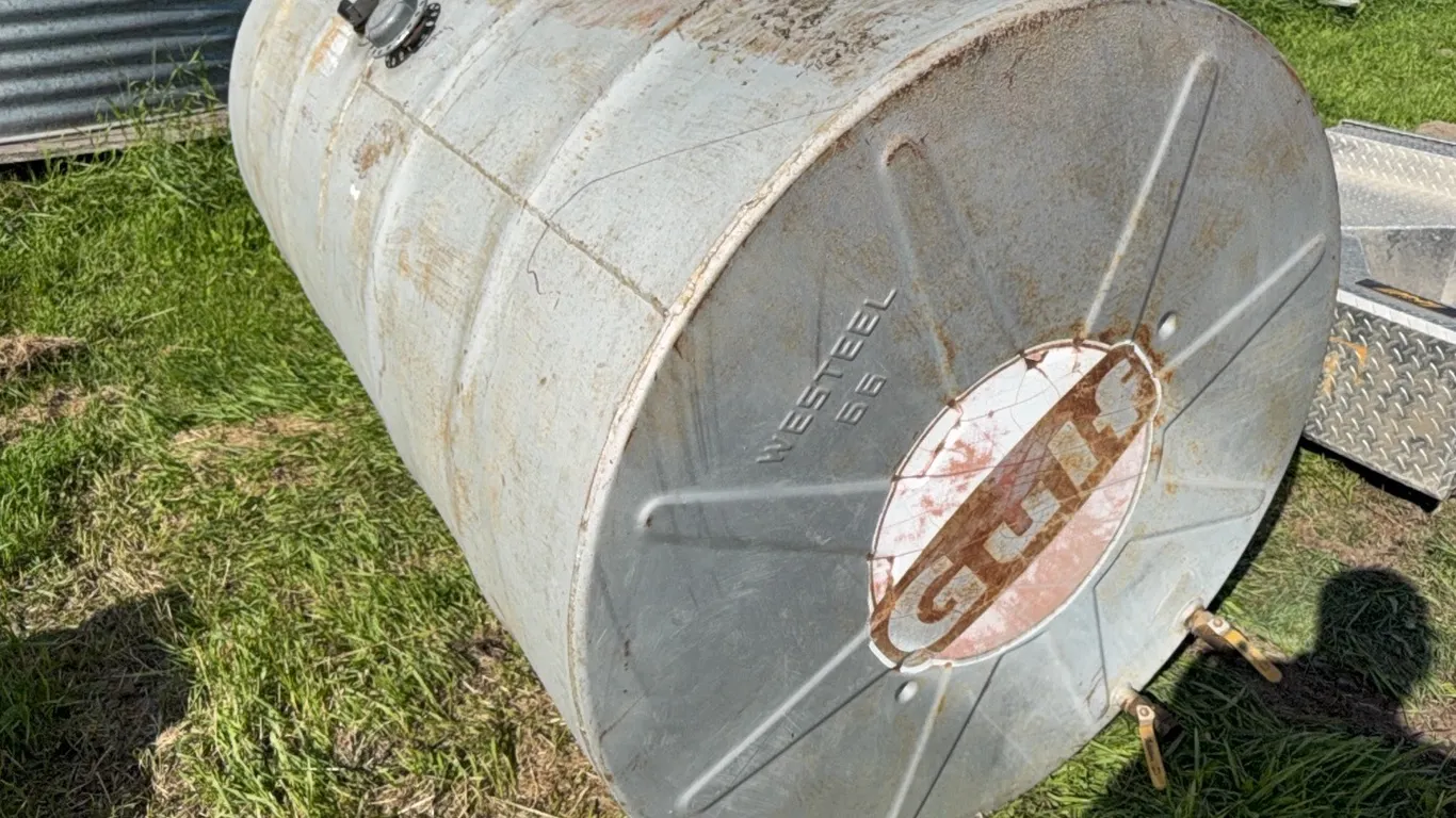 500 gallon Dual Compartment Fuel Tank
