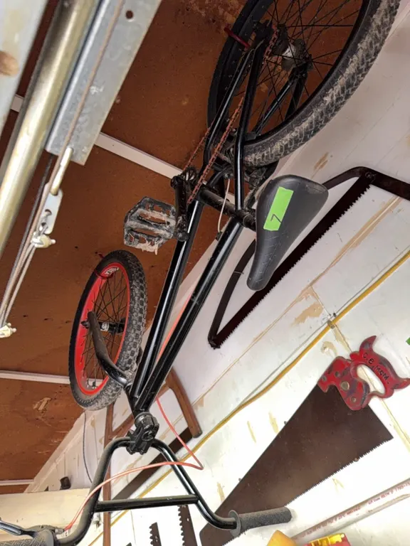 Boys bike, excellent shape, ready to ride