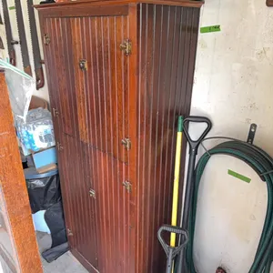 Antique cabinet, unique, very nice shape , hard to find. Note: items inside not included, they are for sale in lot 10