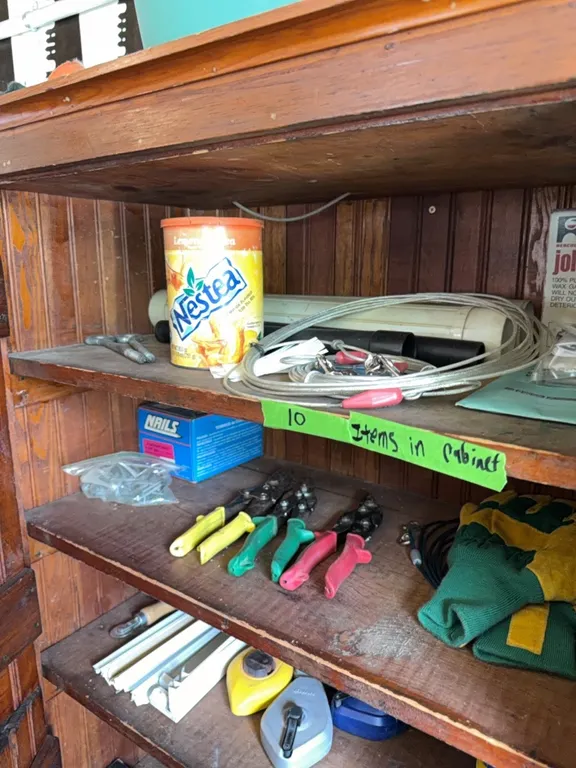 Misc garage items