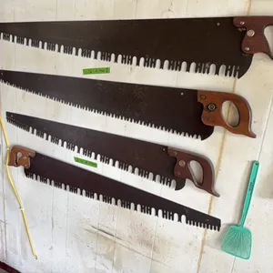 (2) Antique saws, larger saws, excellent shape, nice detail, hard to find. Note: Some pics show 4, please note lot 16 includes the top 2 saws only