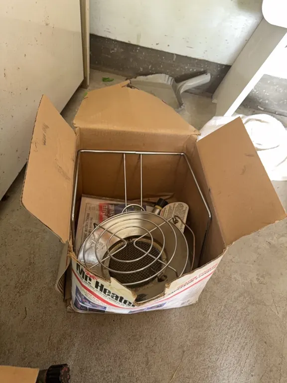 Mr. heater, appears brand new
