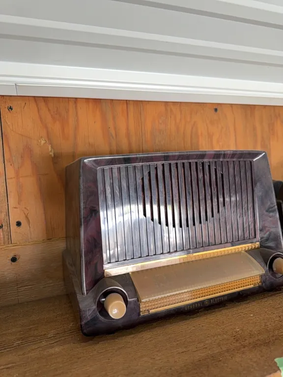 Vintage radio, general electric