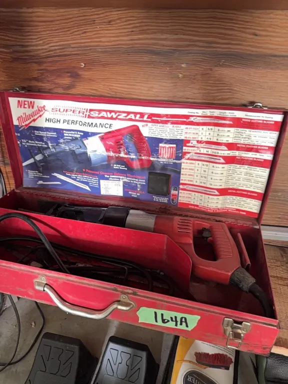 Milwaukee Sawzall, like new, in case