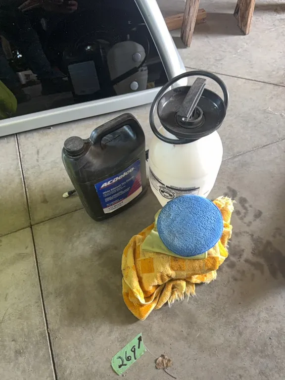 White sidewall tire cleaner (half full) includes pump applicator device