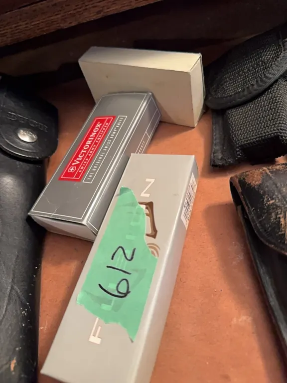 pocket knives in boxes, swiss and etc