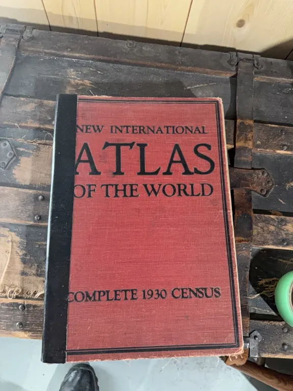 Old book, Atlas of the world complete 1930 census
