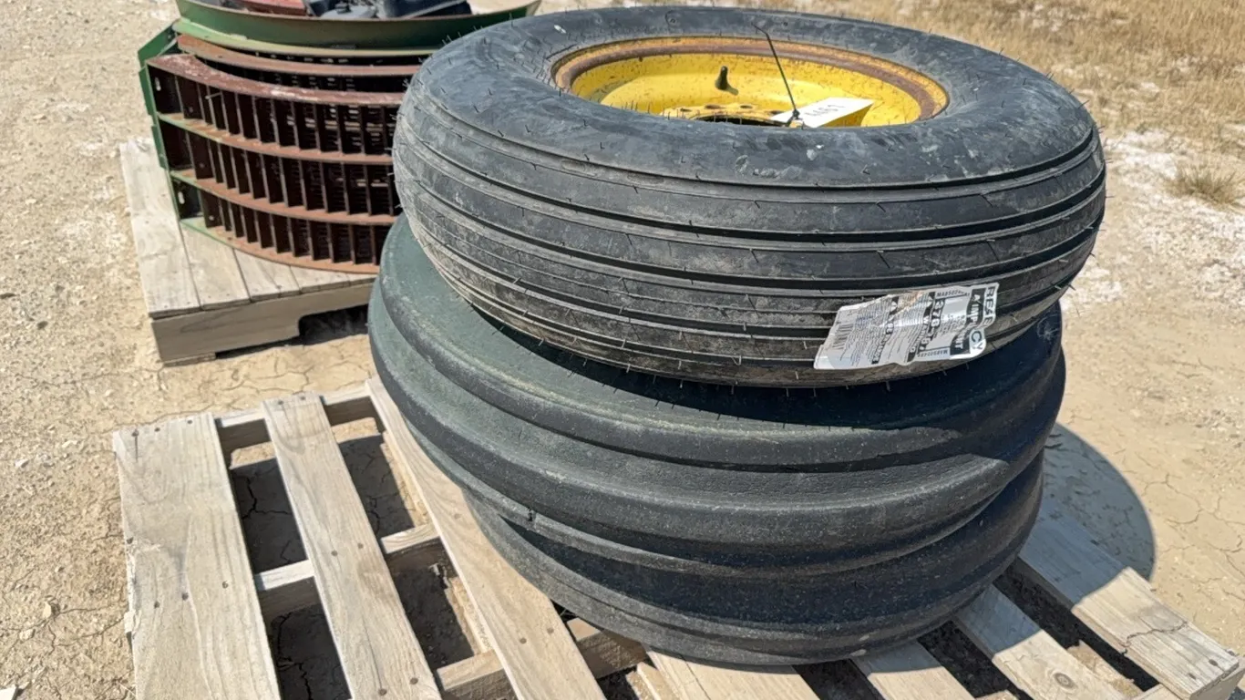 ID 4461 (3) Tires On Rims for 4010
