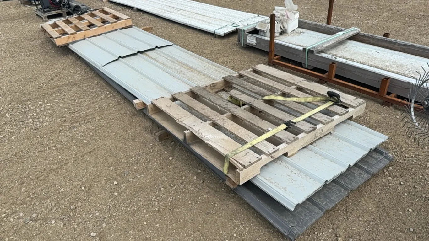 ID 4559 (6) 18' Steel & (15) 14' Steel