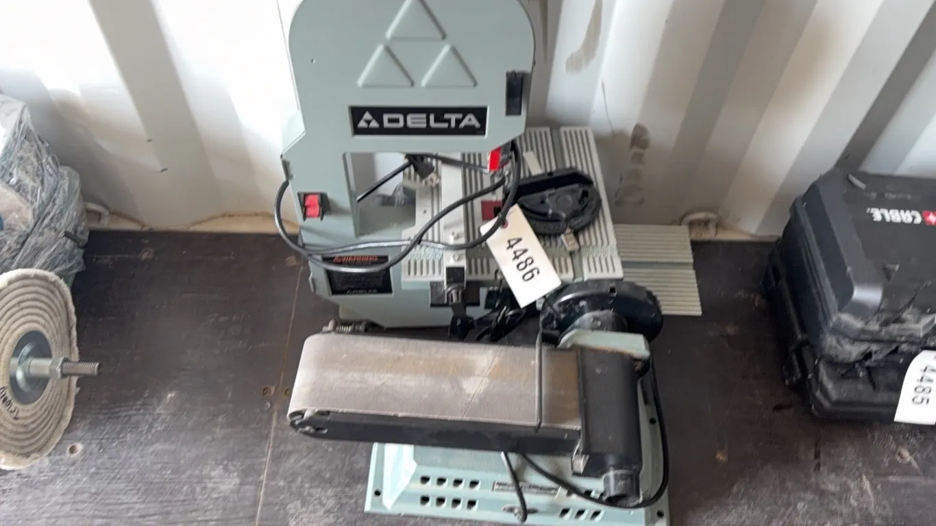 ID 4486 Delta 6" Belt Sander & Ban Saw