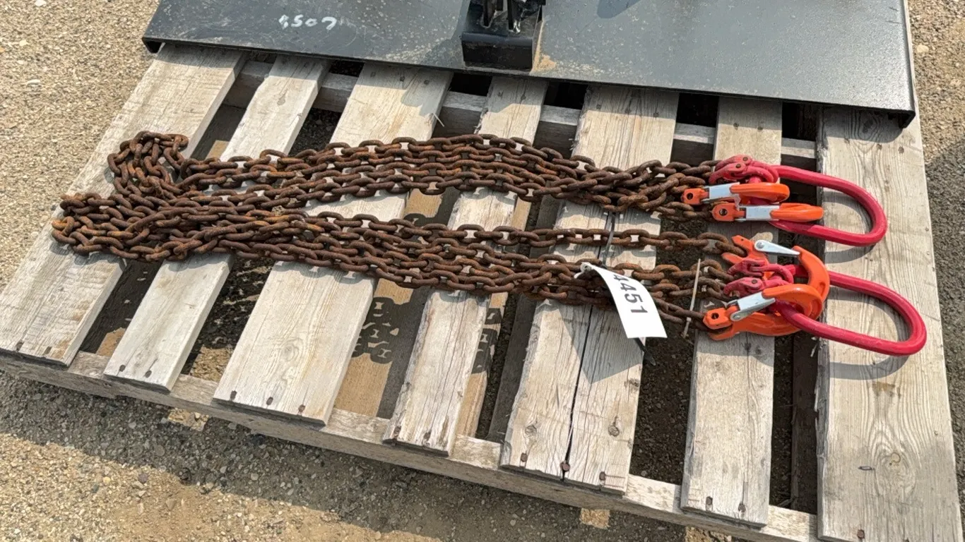 ID 4451 (2) 7ft Lifting Chains *New/Unused