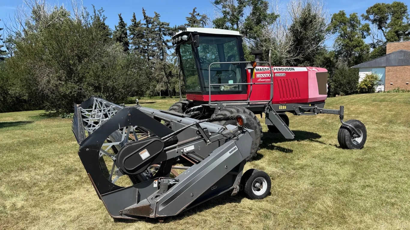 2012 Massey Ferguson Hesston WR9725 Swather