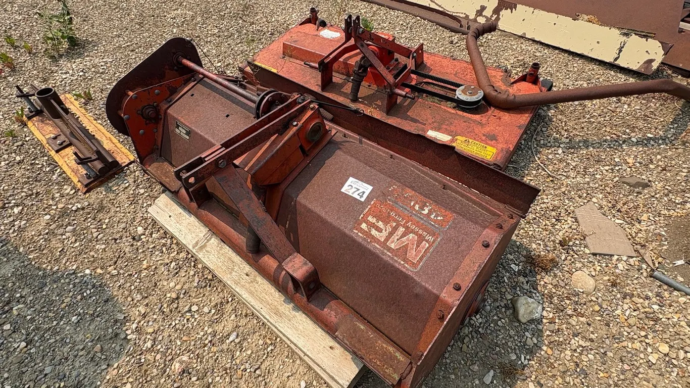 MASSEY FERGUSON 3-POINT PTO ROTARY MOWER & ATTACHMENTS