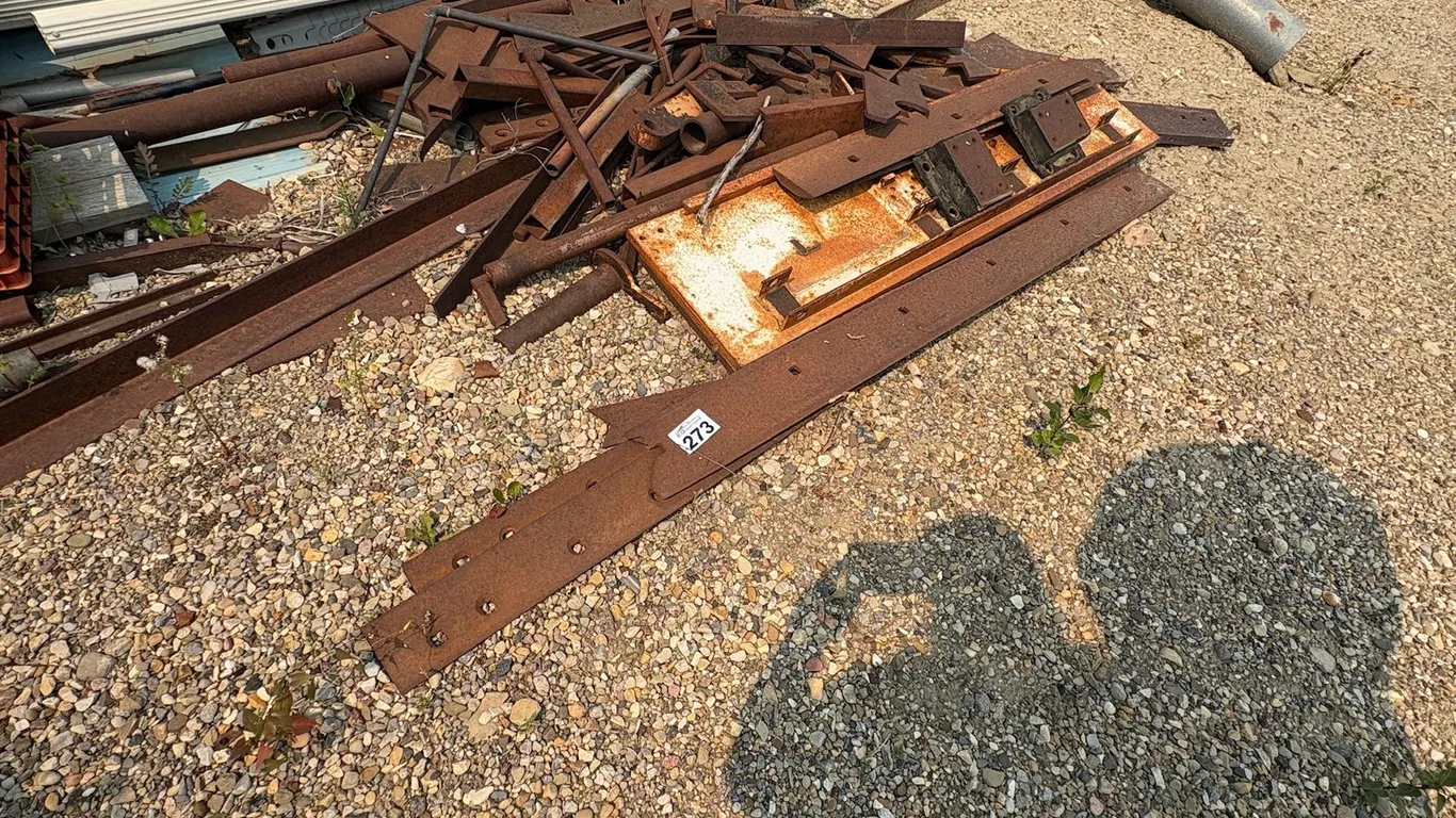 ASSORTED METAL SCRAP LOT