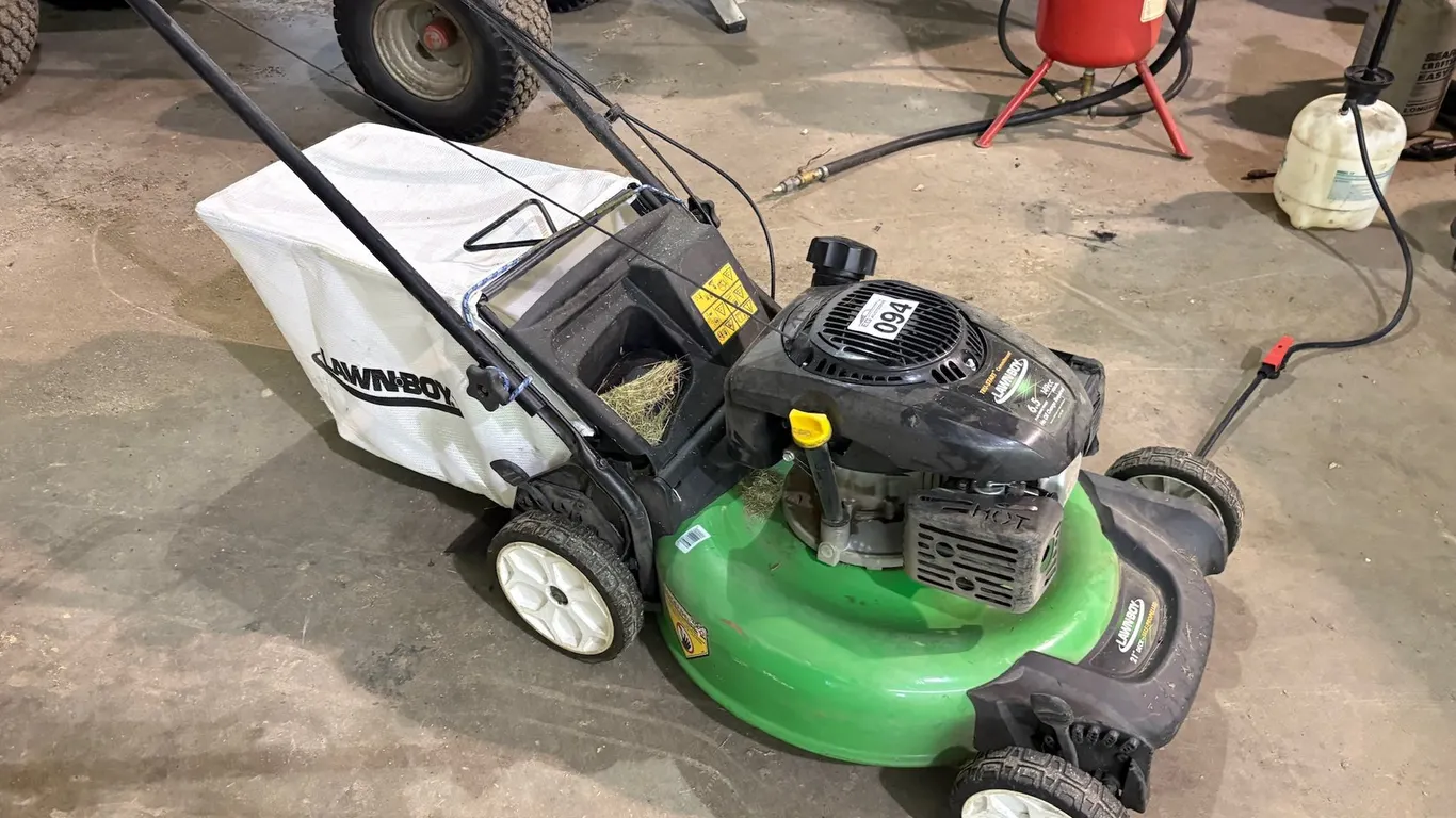 LAWNBOY LAWNMOWER