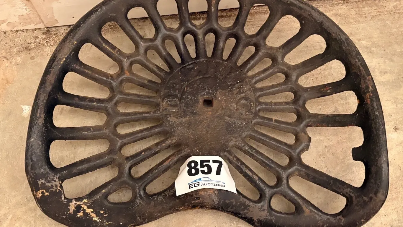 VINTAGE CAST IRON FARM EQUIPMENT / TRACTOR SEAT WITH DECORATIVE OPENWORK
