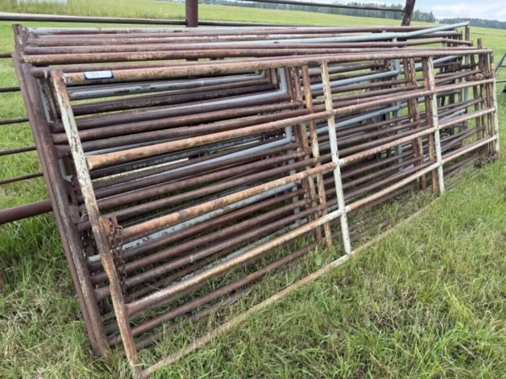 WW 14' Gates (5 - 1 1/2" Pipe, 4' H) /EACH GATE