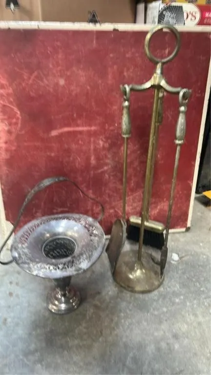 Fire place tool set