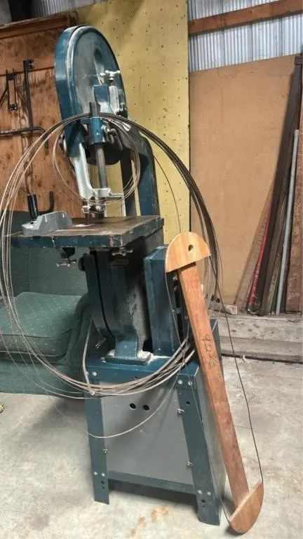 Rockford 14 in. Bandsaw