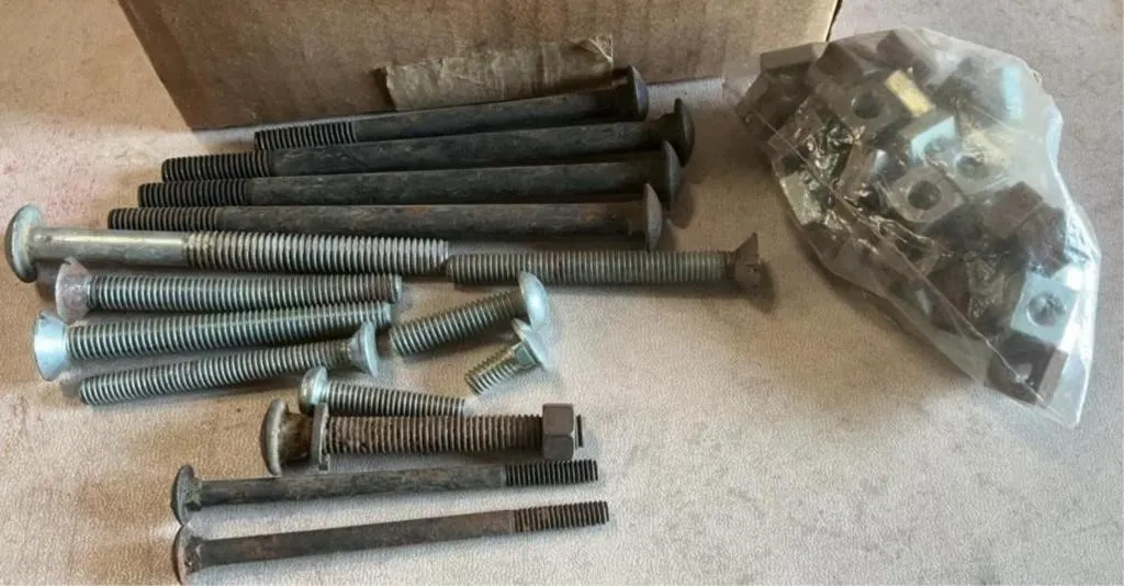 Bolts & nuts lg. assortment
