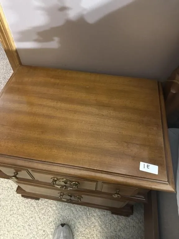 24x17x24 Sumter cabin co. end table 2 drawer