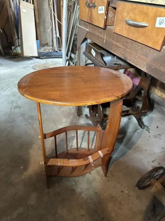 Side table w magazine rack 13/18/23