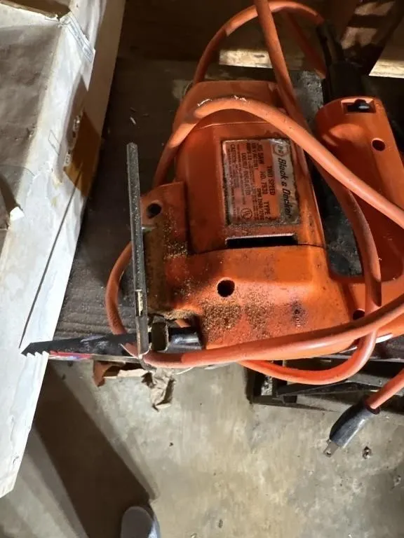 Jig saw black and decker