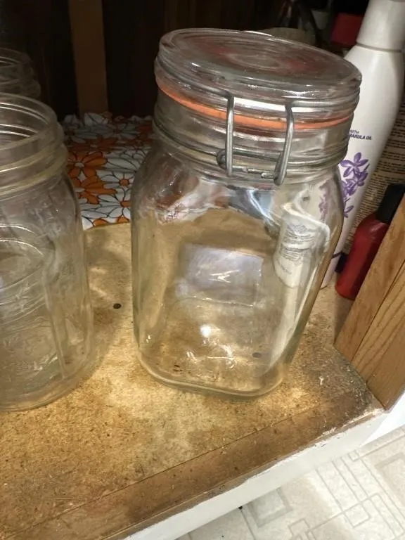 vintage hexagonal glass decanter bottle features