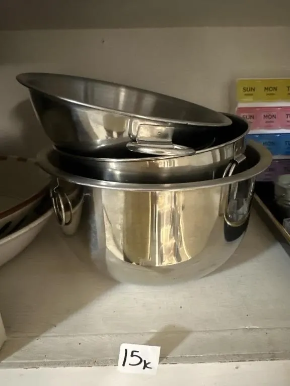 Stainless mixing bowls