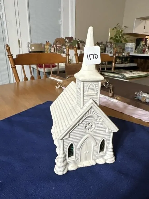 White chapel 5x7 music box and plug in for night