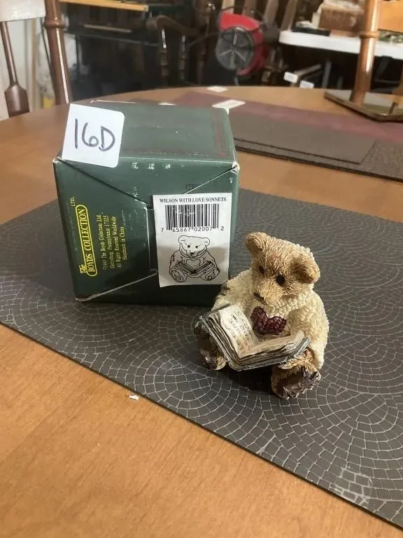 Boyd�s Bears and Friends. Bearstone Collection