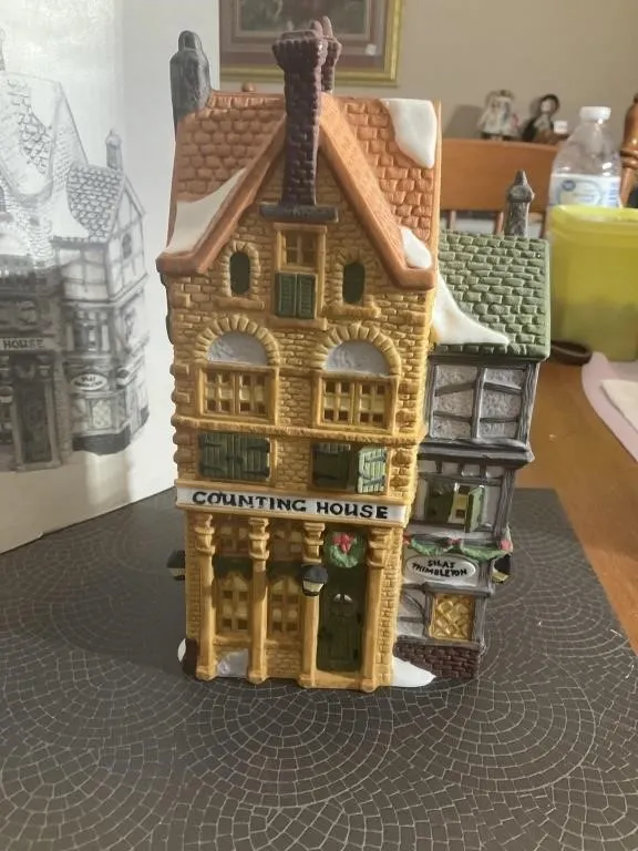 Heritage Village Collection. Dickens Village