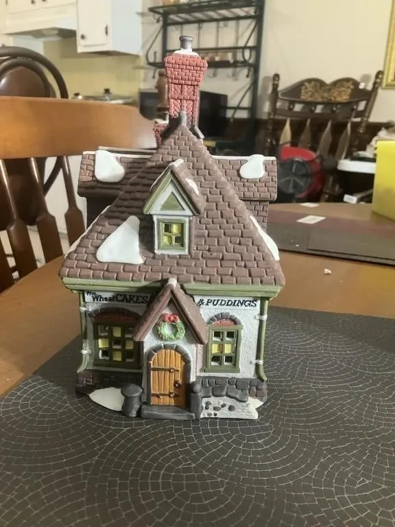 Heritage Village Collection. Dickens Village