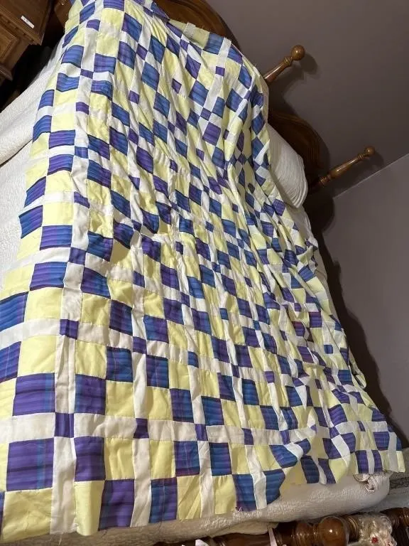 Quilt top purple and yellow Queen for sure.