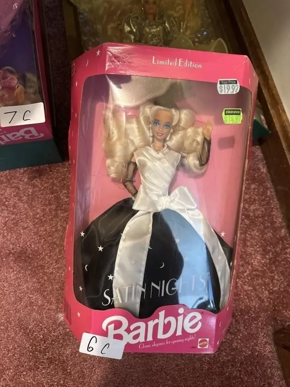 Barbie satin nights Happy holiday Barbie 1992