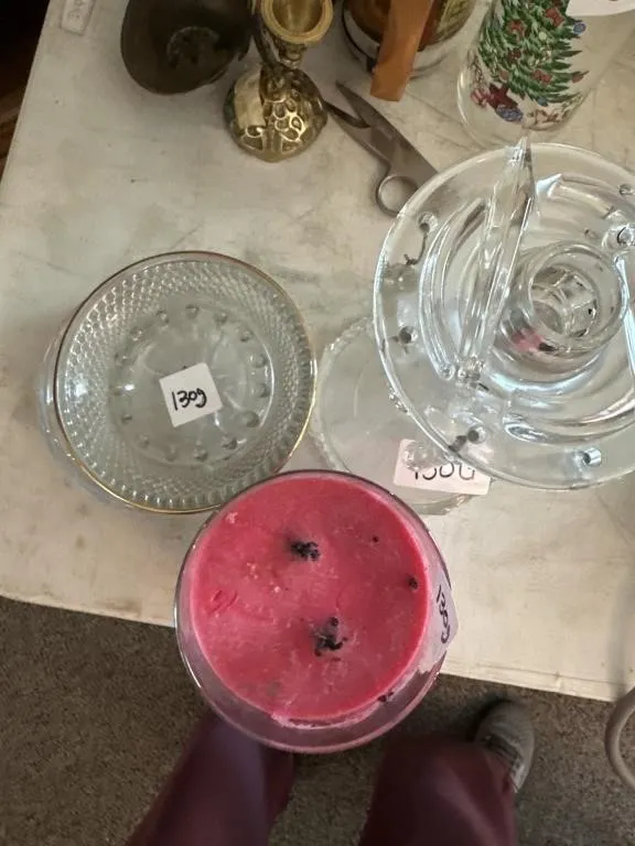 7 in Glass candle holder with crystals (some