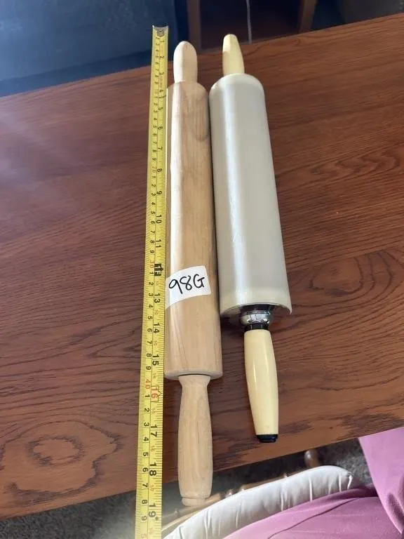 Rolling pins wooden and hard plastic