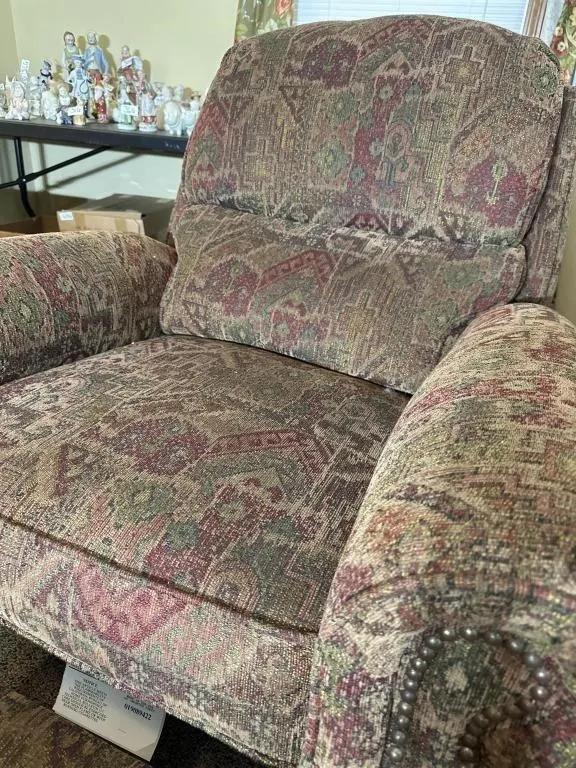 36x19x40 vintage push-back manual recliner