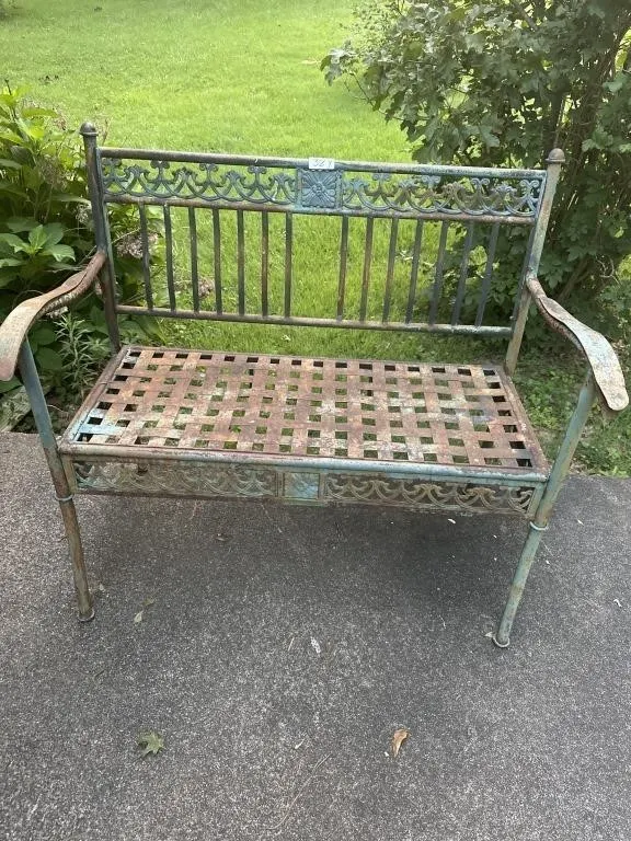 39x15x34 in metal bench, black plastic pot and