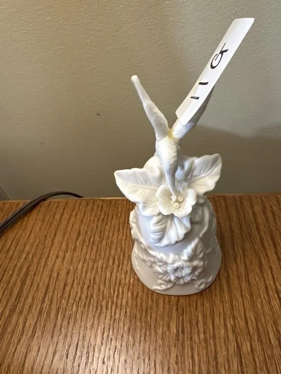 6 in white porcelain hummingbird bell features a