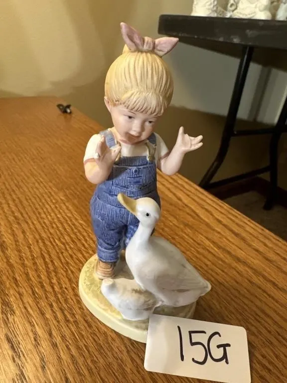 Homeco Denim Days. Debbie with Geese Porcelain