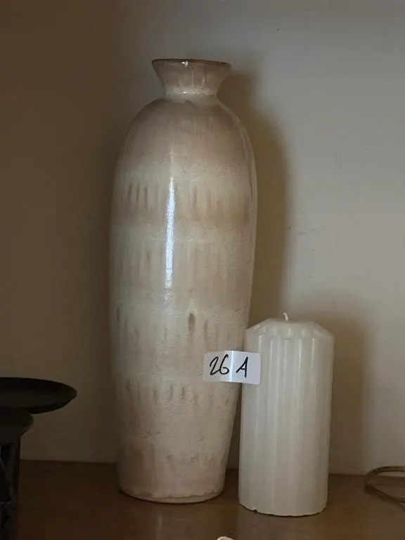 14 in vase and cream candle